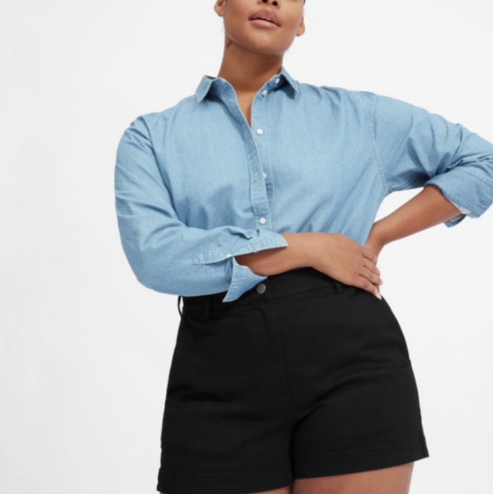 Everlane black cotton twill shorts